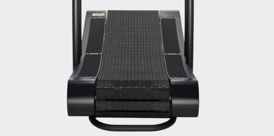 curved treadmills have textured running surface